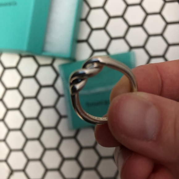 Tiffany and Co Silver knot ring size 6 - Picture 3 of 8